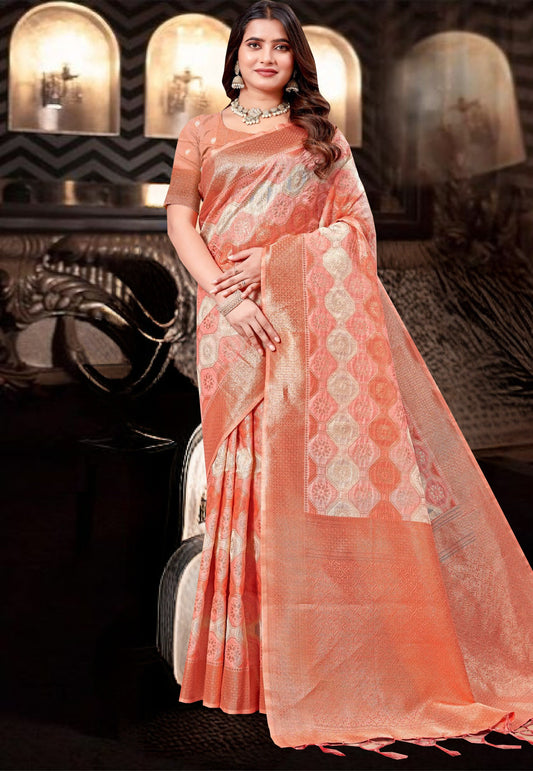 Blend of silk and a synthetic material for the shimmer effect